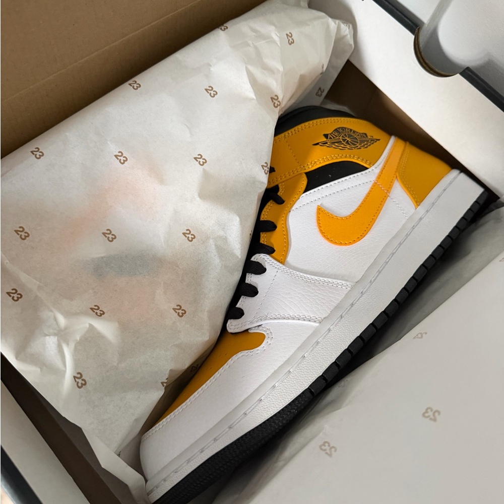 Jordan Men's White and Yellow Sneakers
Brand New